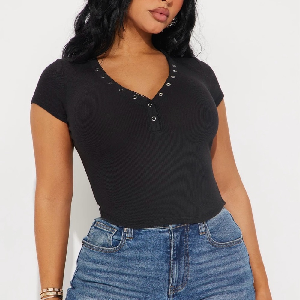 Fashion Nova Black V-Neck Tank Top